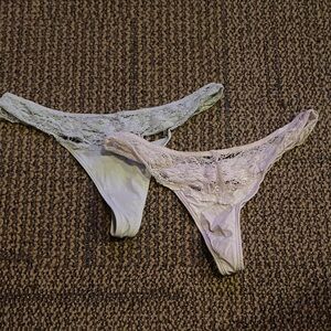Jessica Simpson Lace Trim Thong Panties in Pale Green and Light Lavender